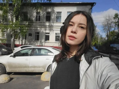 EleneBrach Public Pic 2