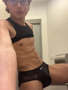 ronald_thompson20 Sexy body Pic 6