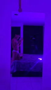 Jake_Thomas In the mirror Poză 2