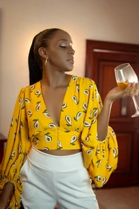 Maya_Lewis Public Immagine  3