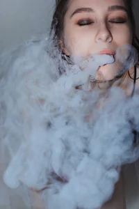 LillAlice Smokin 🗯 圖片