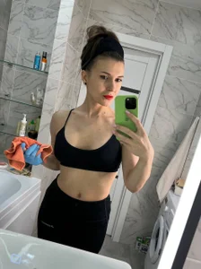 EricaPowers such a milf Bilde 9