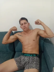 v3gueta1214 Public Pic 4