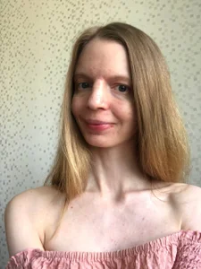 CarolHowward: me ( 2 фото)