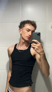 Twink18_ Public Foto 3