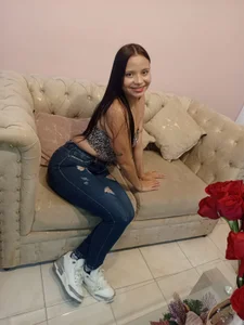 Laura_Velle Public Bilde 5