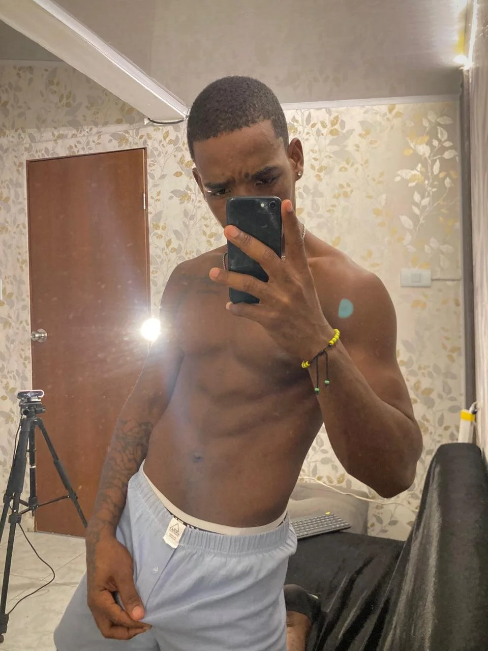 Трендове зображення  3804 aron_clark