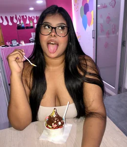 AnaBrowmn 🍨💗 Pic