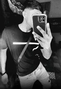 AARON_HO I AM🇲🇽😎 - {count, plural, one {תמונה אחת} two {שתי תמונות} many {# תמונות} other {# תמונות}}