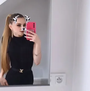 HelloMilana Public รูป  3