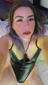 ElizabethAdams_ kullanıcısının I want to be only your property albümü -  5 fotoğraf