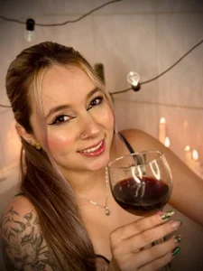 AmbarHills_1 AMOUR À MINUIT 🩷🍷 Hình 2
