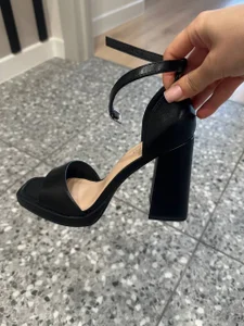 Zdjęcia Lunainnk my heels, choose one:  3