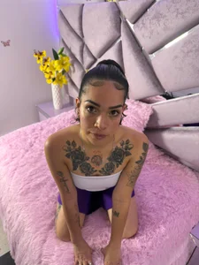 Candy_dim Public Pic 4