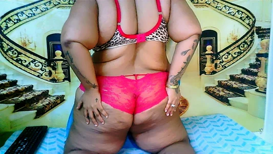 NaughtyNyla69 Public Pic 4