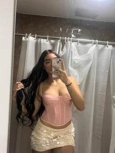 _mia_rossiのThe Daring Side of Love ✨の 3枚の写真