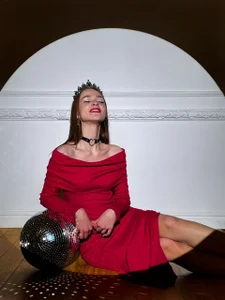 PollyMayer Public Foto 5