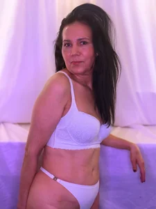 waking up and I felt sexy de Elenna__  5 Imagens