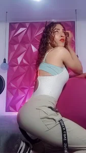 StefanyMiler Hot love Gambar 6