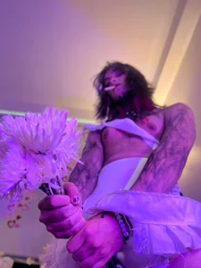 luxiel_ just to warm you up a little more Foto 2