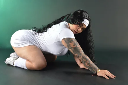 juicy_led_: Energy in Motion ( 4 фото)