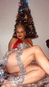 Lucy_Milf_68 merry christmas Pic 8