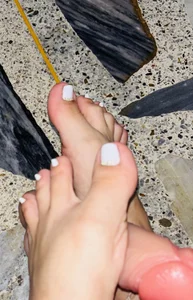 jamilaross My beautiful feet masturbating your penis Immagine  7