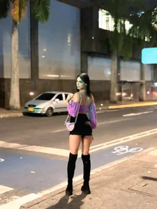 Kisses_Sophia Sexy Sofia on the city streets looking for mischief under the cold night 🌌🌬️❄️ Billede 5