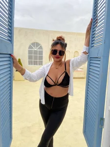 StormiRosebのMOMENTS THAT LEAVE MEMORIES FOR A LIFETIME 😍😍の 2枚の写真