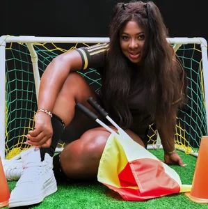 Naomii_King Futbol Pic 2