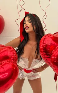 Love Me de OneInAMillionXXX  4 photos