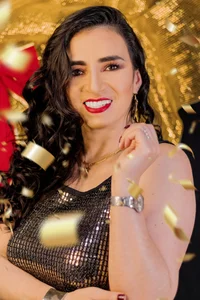 caroline_host Happy New Year2️⃣0️⃣2️⃣2️⃣ Bilde 2