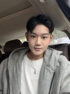 AAA-winnerのPublicの枚の写真