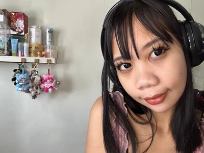 GloryKulikowski cute selfie Kuva 3