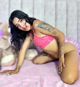 BrithanyParker_ Public Pic