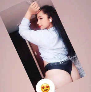 shannon_queen- What do you think I am?👑🖤⛓️ Gambar 2