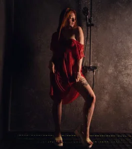 Aliceginger99 Public  3টি ছবি