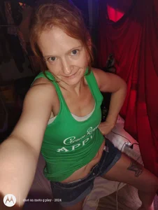 Prettykittyred2 Public Pic 4