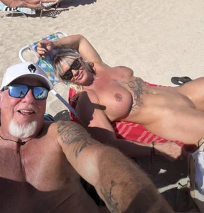 Hotnflorida007's Outdoor Fun Sex Photo 3