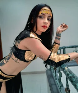 Sophie_LittleS Obey your queen. Happy Halloween Pic