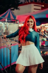 LeaThompson At park Foto 4