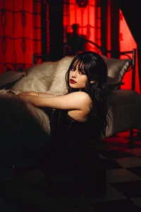 EmilyWithe ritual in red, between fire and devotion🌹  7. fénykép