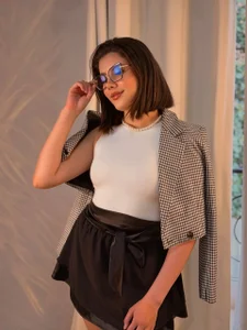 AmberFarrell Own your curves, flaunt your confidence Pic