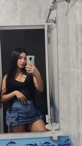 KarolHilton Public Pic 2