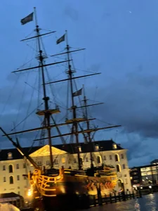 back_thomson AMSTERDAM  🌍 Immagine 