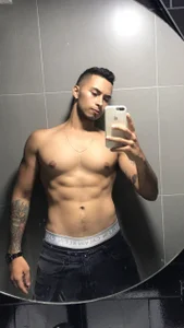 Brandonflex: it's me ( 4 фото)