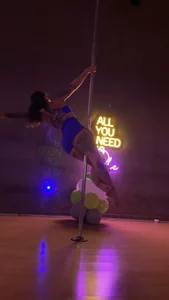 Victoria-swan Poldance รูป  6