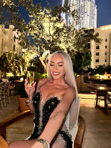 Bailey_Rush My birthday🥂🩷 Pic 2