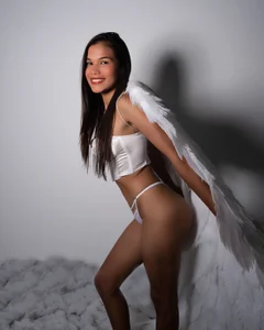 AngelineJolie your sensual angel 😇 Pic 3