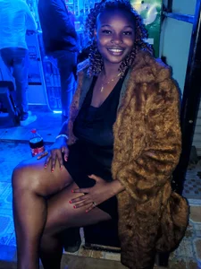 Curvylady_: Public ( 5 фото)